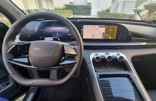 Тествахме китайския кандидат за „убиец на премиум марки“ (вижте и колко струва у нас)