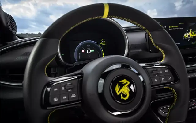 Ясна е цената на най-мощния Abarth в историята