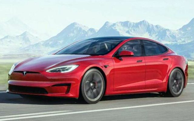  Новите флагмани на Tesla изненадаха с самостоятелен пробег и ускоряване 