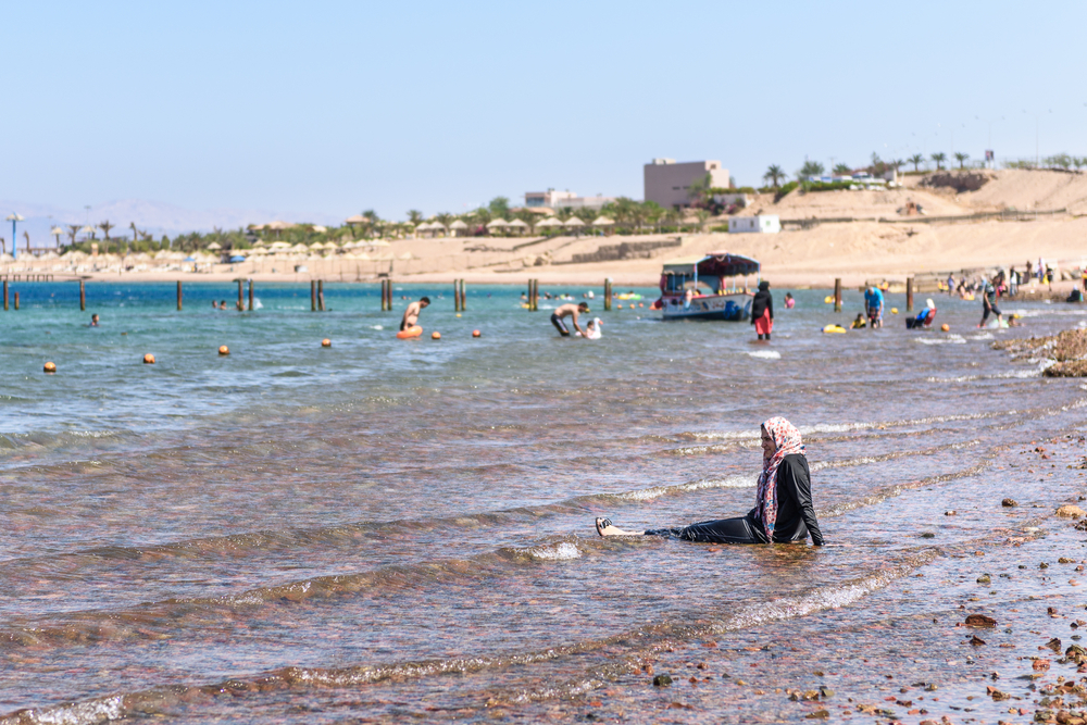 Изумителни правила и традиции по мюсюлманските плажове (СНИМКИ)