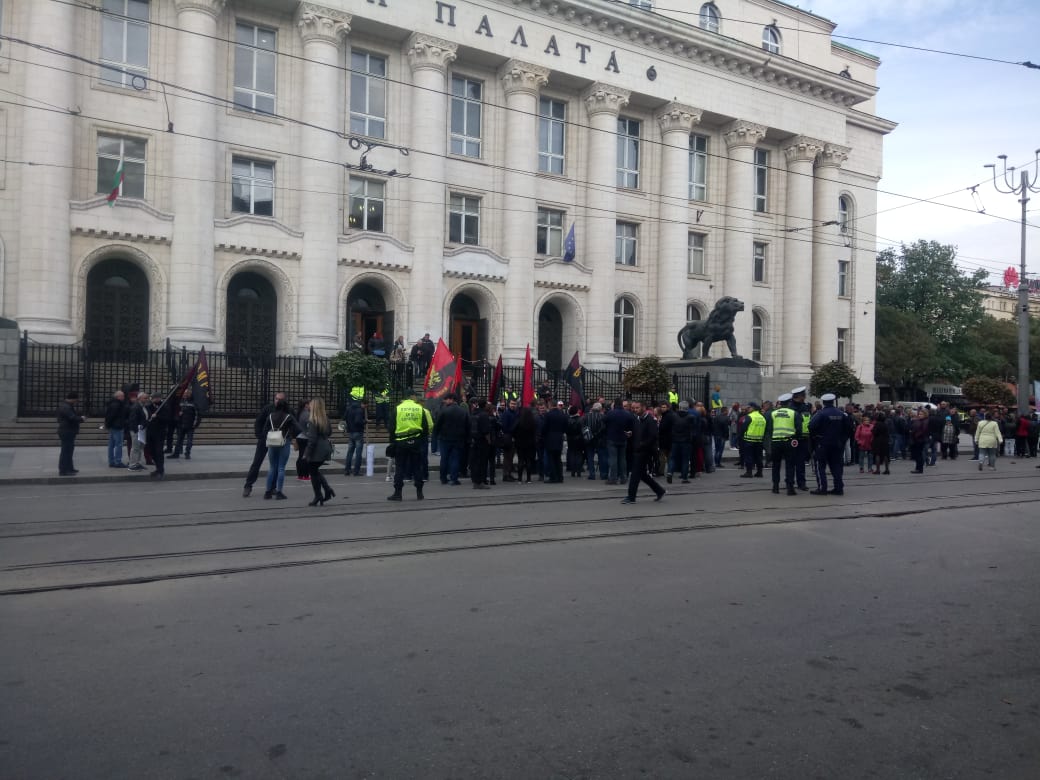 Без решение по казуса "Полфрийман", протест пред Съдебната палата (СНИМКИ)