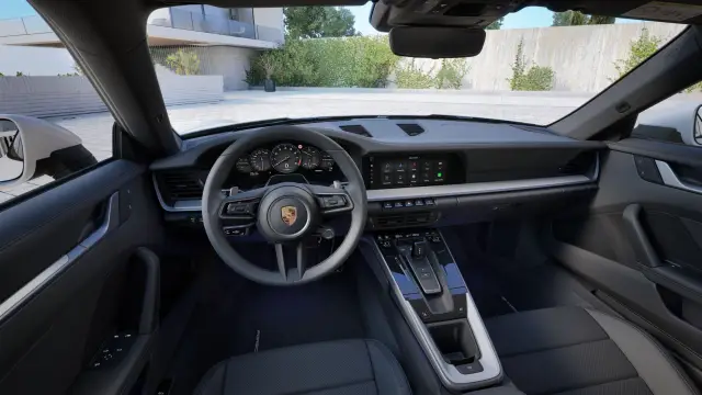 Ето колко трябва да печелите, за да карате чисто ново Porsche 911 в България