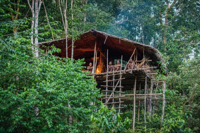 Диво племе праща жените си да раждат сами в джунглата