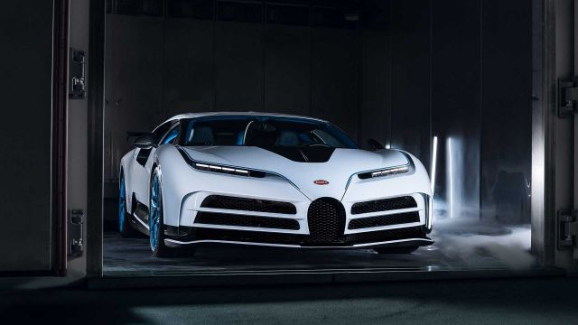 Bugatti вкара Centodieci в огромен фризер при -20 градуса (ВИДЕО)