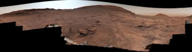 Марсоходът Curiosity се сблъска с гигантско поле от геометрични образувания на Марс