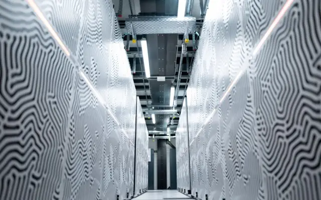 Германия пуска най-бързия суперкомпютър в Европа