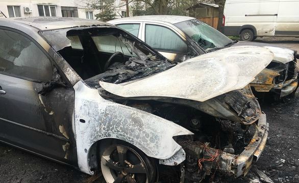 Подозират Иван Мазния за палежа на автомобили в Бургас