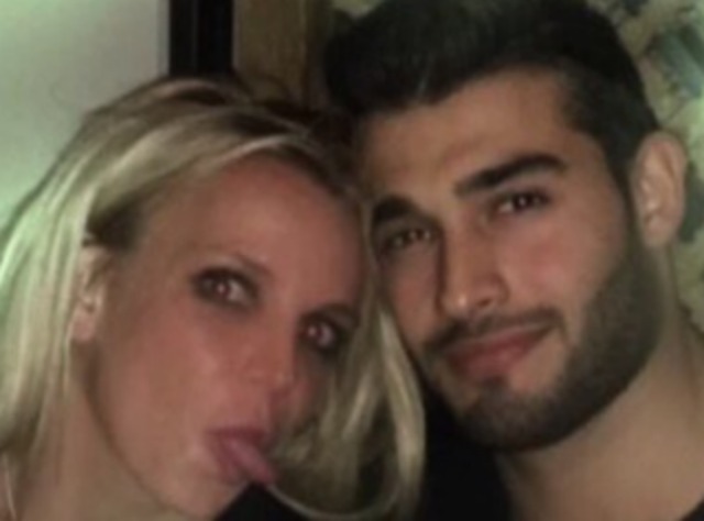 Бритни Спиърс си хвана фитнес модел