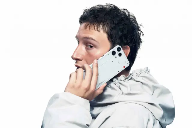 Дебют за евтиния Nothing Phone (3a) Lite