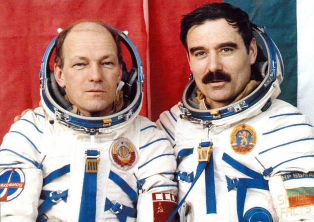 На този ден в Космоса излита първият български космонавт