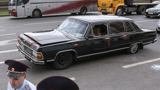 Пияни руснаци откраднаха прокурорска "Чайка"