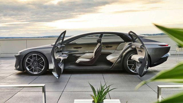 Audi Grandsphere дебютира с изящен дизайн и 710 конски сили
