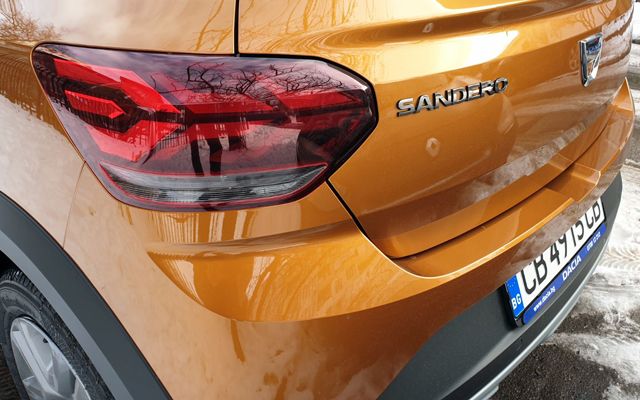  Тест и цени на новия кросоувър на Dacia 