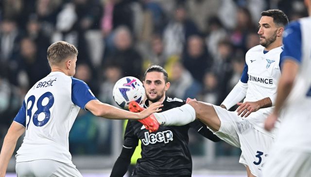 Ювентус прегази Лацио за шестата си поредна победа (ВИДЕО)