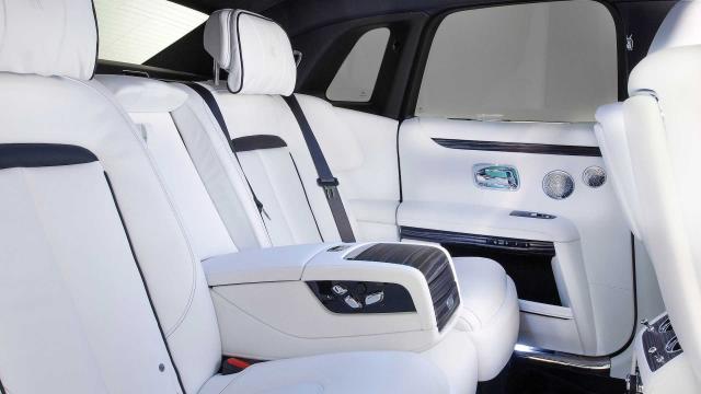  Официални фотоси и детайлности за новия Rolls-Royce 
