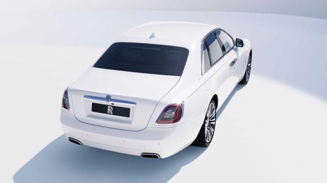 Официални снимки и подробности за новия Rolls-Royce