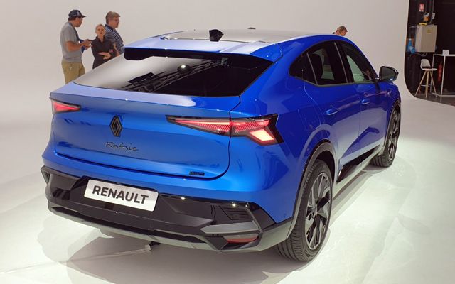 Запознайте се първи с новото премиум Renault Rafale (ВИДЕО)