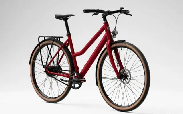 Представен е първият в света електрически велосипед с USB Type-C зареждане