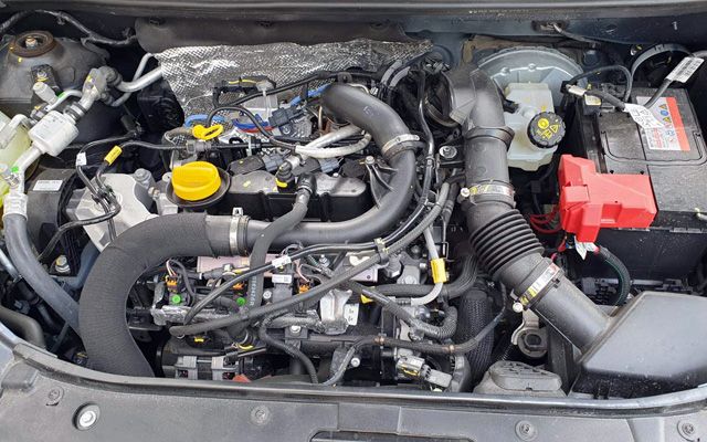  Тествахме новата Dacia с фабрична АГУ 