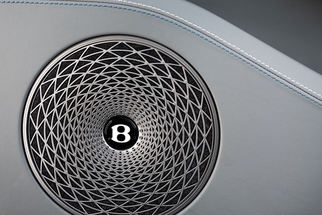 Озвучителната система на Bentley Batur струва повече от чисто нов Golf