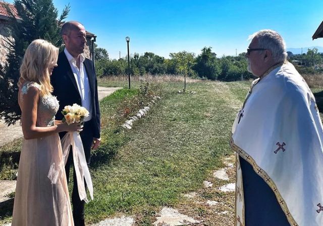  Вижте първия сватбен танц на Мария Игнатова и Нойзи (ВИДЕО) 