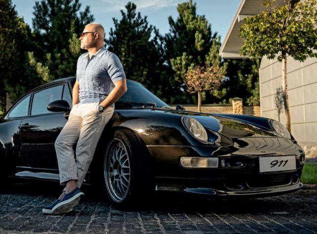 Един от най-запалените колекционери на Porsche в света се оказа... украинец