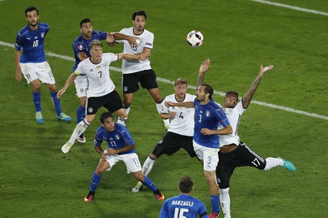 Германия на полуфинал след драма с дузпи