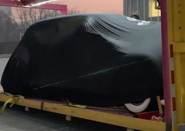 Great Wall Motor посяга към лукса с мистериозна ретро марка