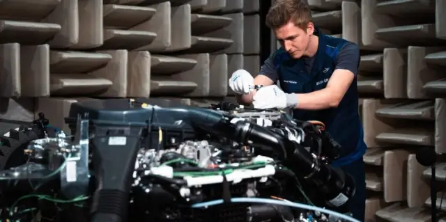 BMW показа чисто новия си двигател | интерФакти.БГ BMW показа чисто новия си двигател