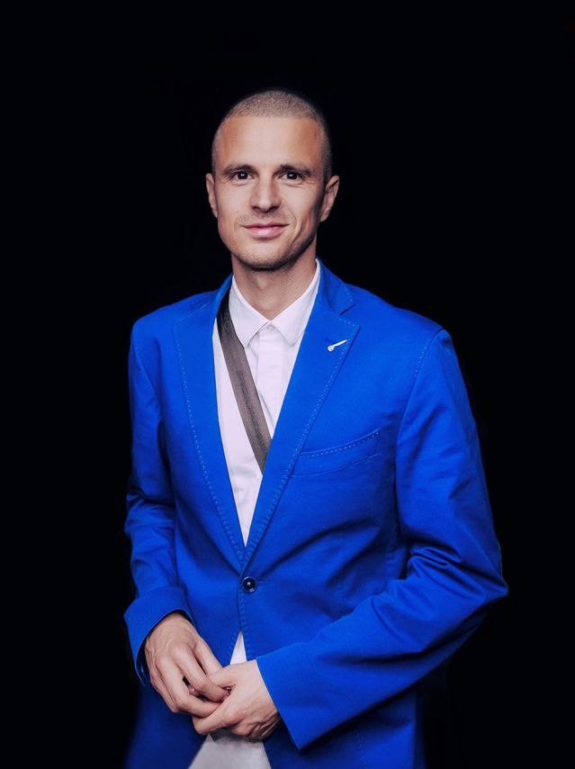  Правнук на бунтовник написа разказ за света на богатите, шоубизнеса и мафията 