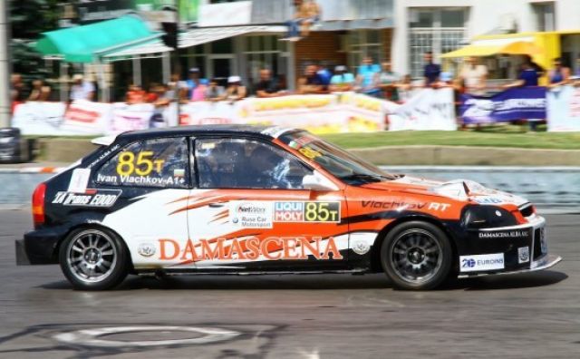  Над 70 коли на „ Писта Русе ” 