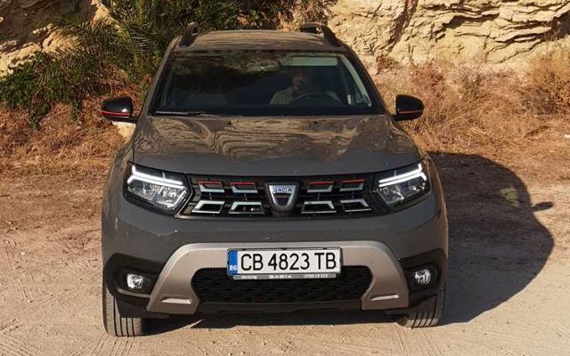 Тест и БГ цена на новата Dacia Duster с фабрична АГУ