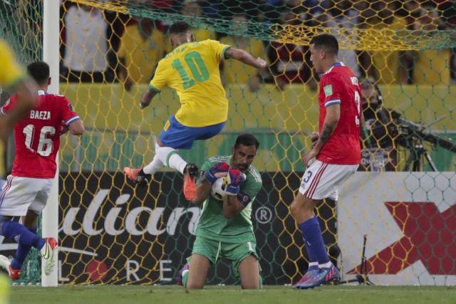  Бразилия продължава впечатляващата си серия с погром 