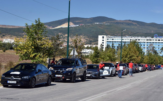 Кандидатите за "Кола на годината" пътуват из България
