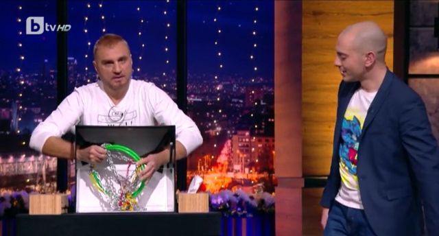  Коцето Калки си отряза косата 