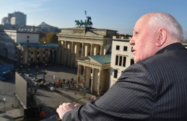 Германия изрази признателност към Горбачов заради обединението на страната