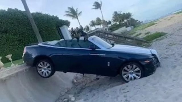Пенсионерка с Rolls-Royce потроши уникална статуя за 3 милиона долара
