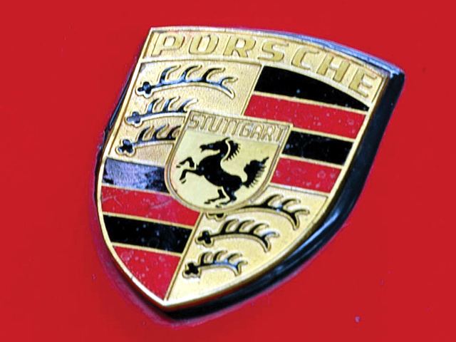 Първото открито Porsche 911 отива на търг