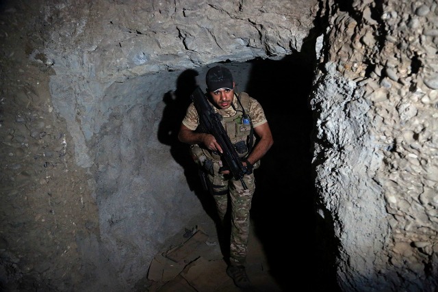 „Ислямска държава“ обучава бойците си под земята