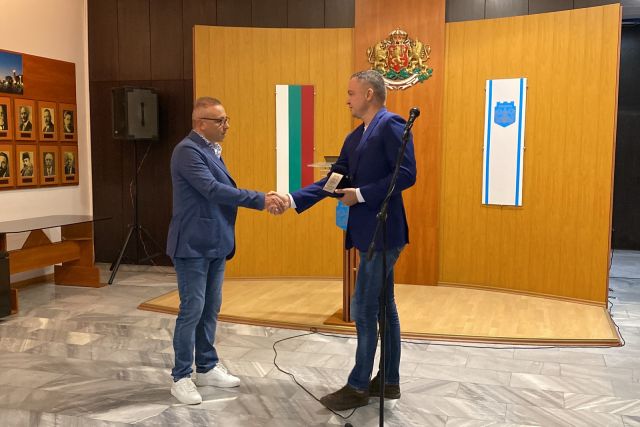  Илиан Илиев с почетен знак на кмета на Варна (ВИДЕО) 
