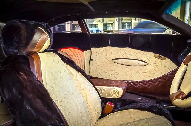  Продава се най-коженият автомобил в света 