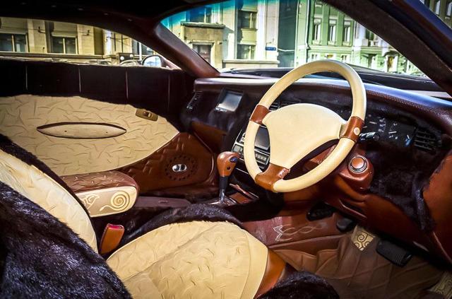  Продава се най-коженият автомобил в света 