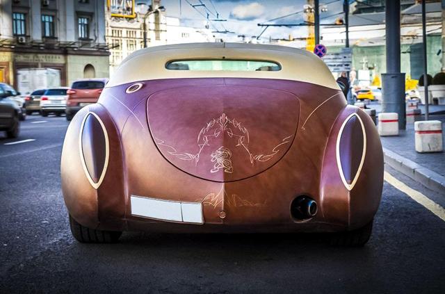  Продава се най-коженият автомобил в света 