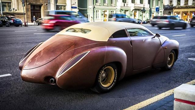  Продава се най-коженият автомобил в света 