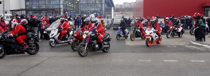 Мотористите от Плевен в акция за Коледа