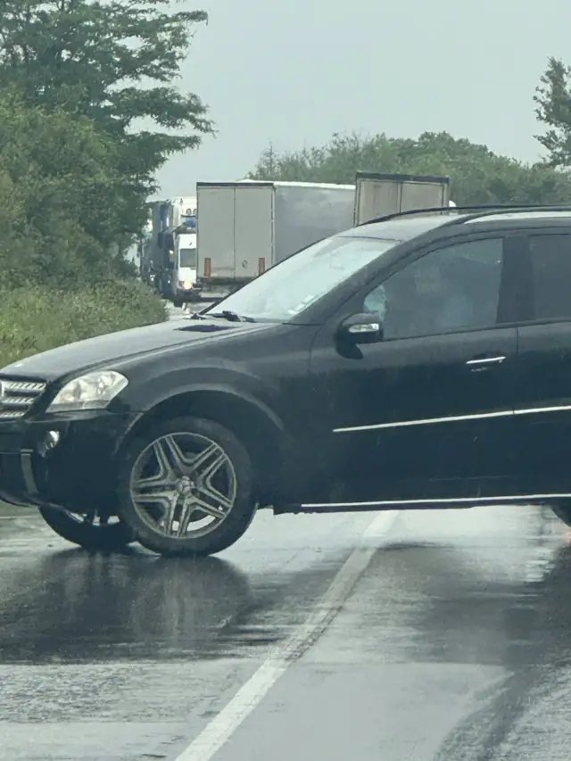  Бащата Николай Попов: Камион се блъсна в бензиностанция покрай мястото, където почина Сияна ВИДЕО+СНИМКИ 