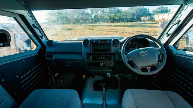 Превърнаха Toyota Land Cruiser в брутален брониран автомобил (ВИДЕО)