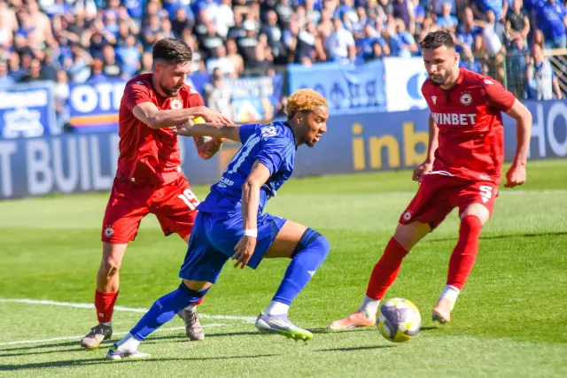 Вечното дерби ЦСКА - Левски в СНИМКИ 