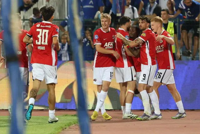 Левски загуби от АЗ Алкмаар - огромната цел към този момент наподобява далеч