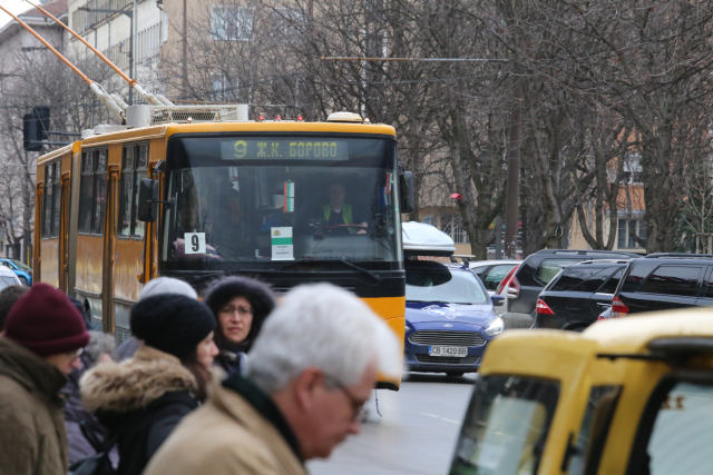 КНСБ: Да отпадне нощния градски транспорт в София!